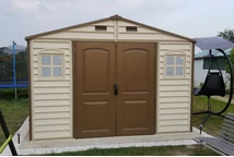 Großes Duramax WoodSide 10,5x8 Kunststoffhaus