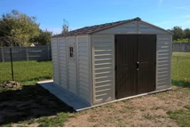Großes Duramax WoodSide 10,5x8 Kunststoffhaus