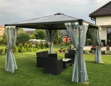 Pavillon aus Polycarbonat für den Garten von Palermo