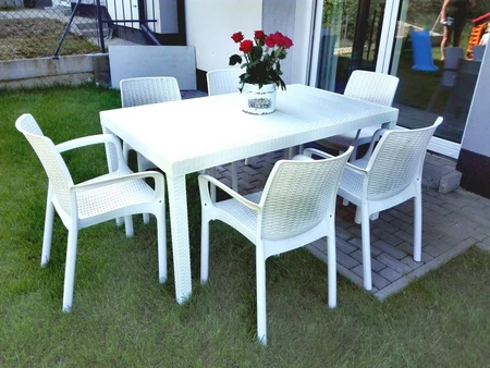 Houston Gartentisch aus Polyrattan