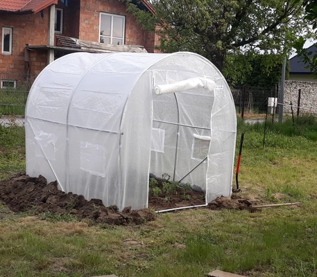 Weißer Kunststofftunnel 2x2,5m Garden Point