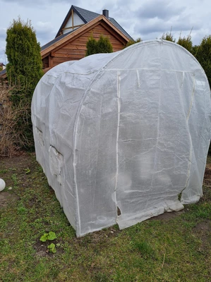 Weißer Kunststofftunnel 2x2,5m Garden Point