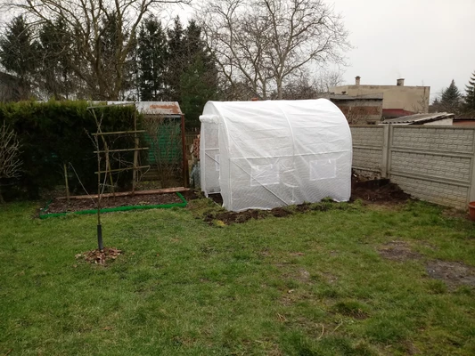 Weißer Kunststofftunnel 2x2,5m Garden Point