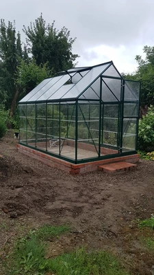 Hybrid-Gewächshaus aus Polycarbonat 1,85 x 3,06 m Palram - Canopia grün